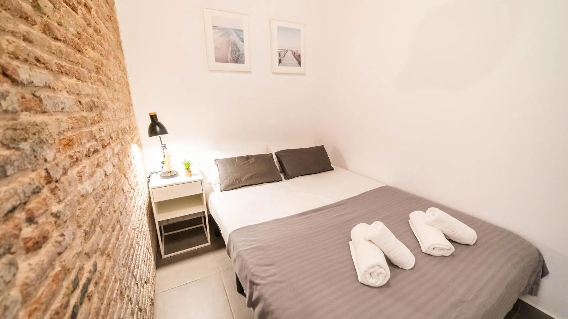 Apartments Gaudi Barcelona Spanien